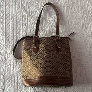 Vintage Coach Brown monogram patterned shoulder Bag